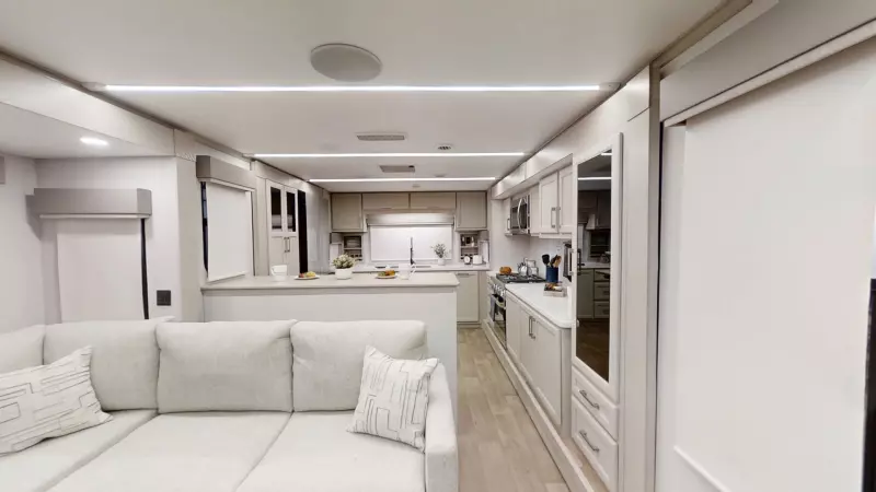 395FKL Floorplan Main Room